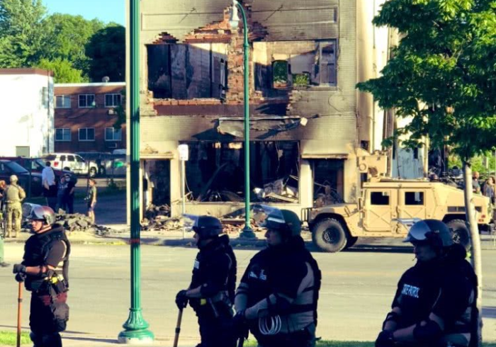 无声的战场,当新冠再次叩响广州与成都的大门 无声的战场,当新冠再次叩响广州与成都的大门