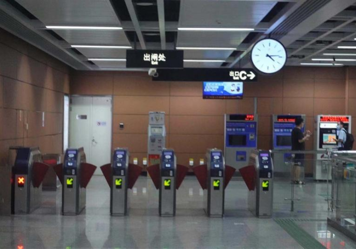 西塱，一座地铁站的疫情叙事与城市韧性