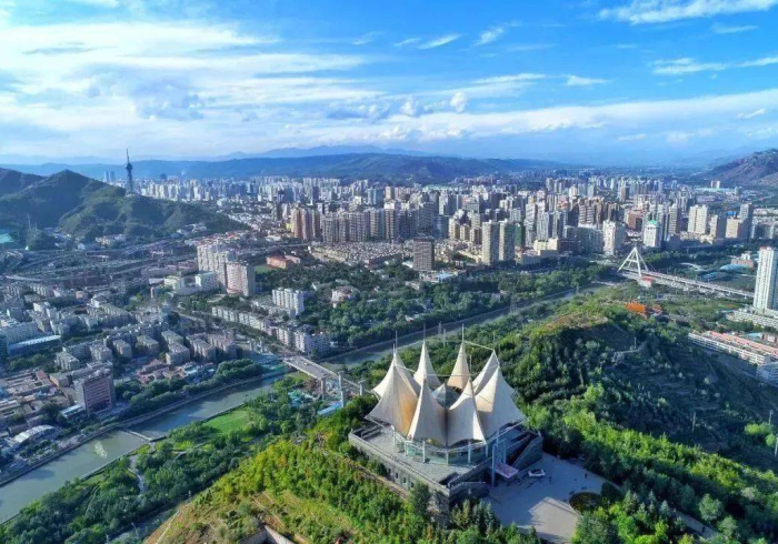 西宁,高原古城的静与动 西宁,高原古城的静与动