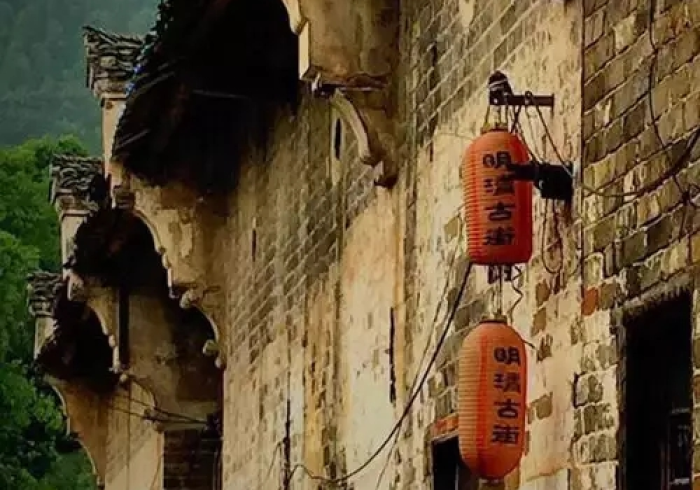 上海街头，一个宁夏人的沉默足迹与一座城的坚韧心跳