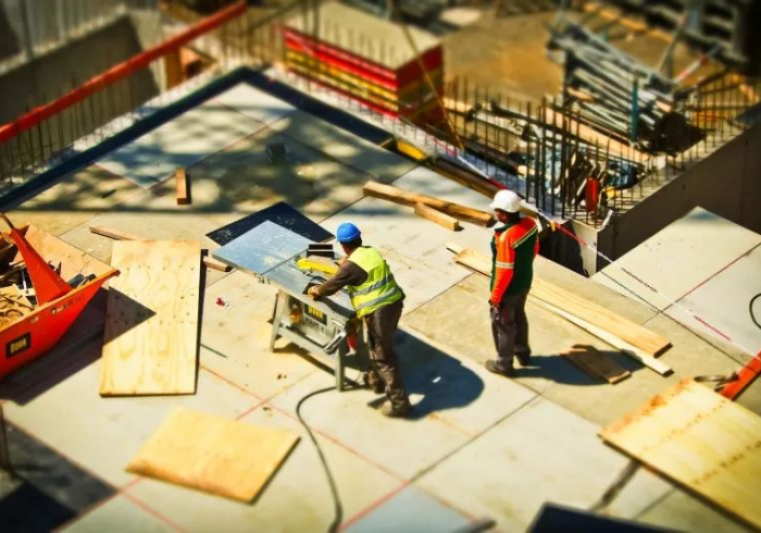 上海街头，一个宁夏人的沉默足迹与一座城的坚韧心跳