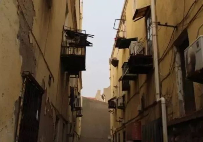 上海街头，一个宁夏人的沉默足迹与一座城的坚韧心跳