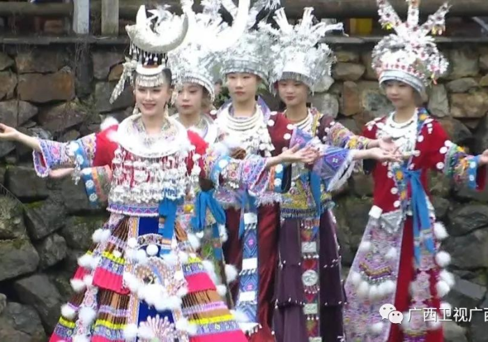 健康码上的壮锦纹,广西防疫中的共同体叙事 健康码上的壮锦纹,广西防疫中的共同体叙事