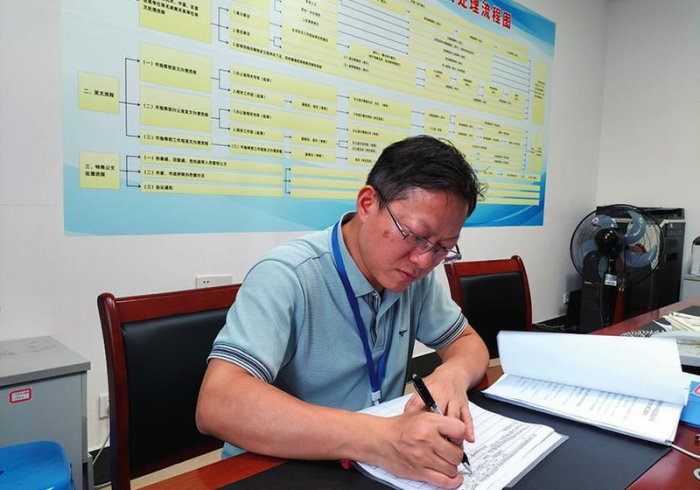 南宁疫情启示录,一座城市的韧性、真相与未来 南宁疫情启示录,一座城市的韧性、真相与未来