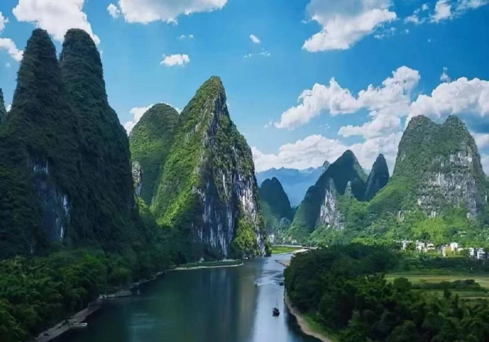 当桂林山水遇见长白飞雪,一场跨越北纬23°到43°的文明对话 当桂林山水遇见长白飞雪,一场跨越北纬23°到43°的文明对话