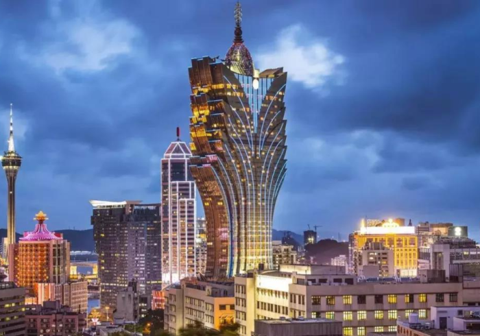 澳门与乌鲁木齐,疫情管制下的双城镜像与治理启示 澳门与乌鲁木齐,疫情管制下的双城镜像与治理启示