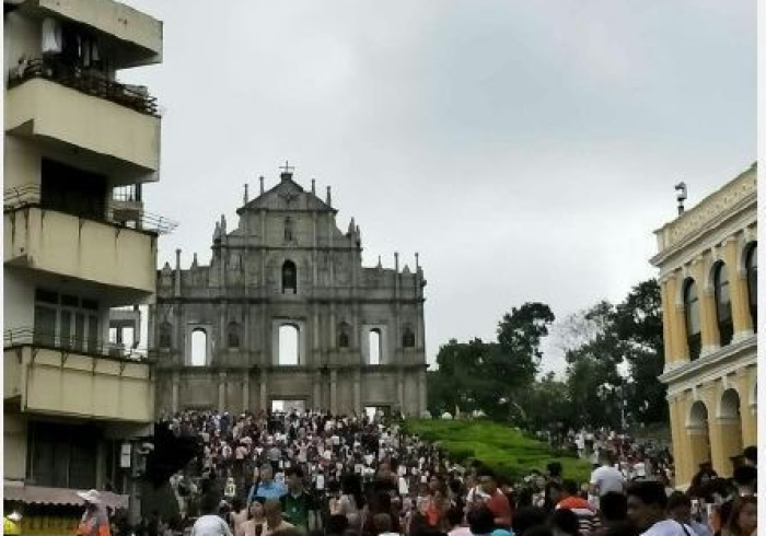 澳门封关记，小城大考中的孤岛岁月与通关之路