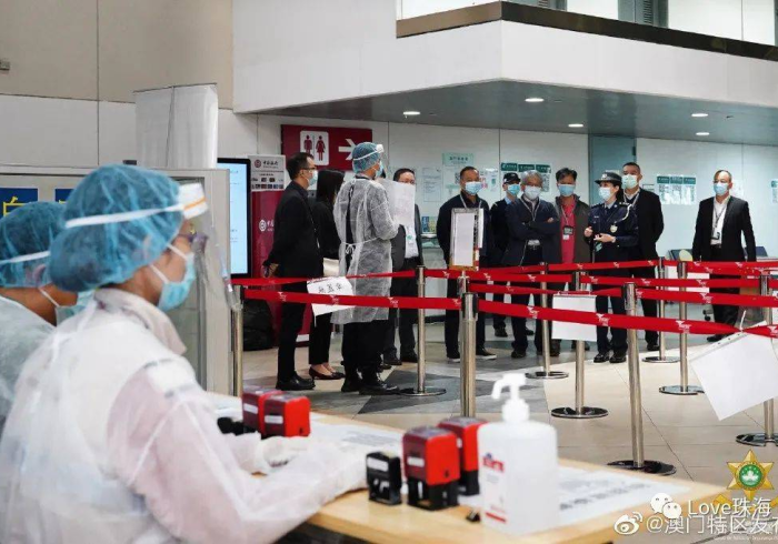 澳门防疫精准化与郑州解封进行时，中国抗疫策略的两种现实样本