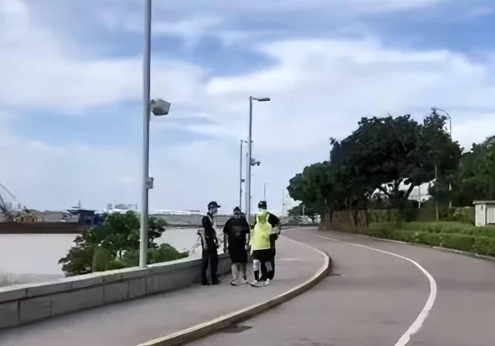 澳门,一座拒绝封城的孤岛,如何用静止守护万家灯火? 澳门,一座拒绝封城的孤岛,如何用静止守护万家灯火?