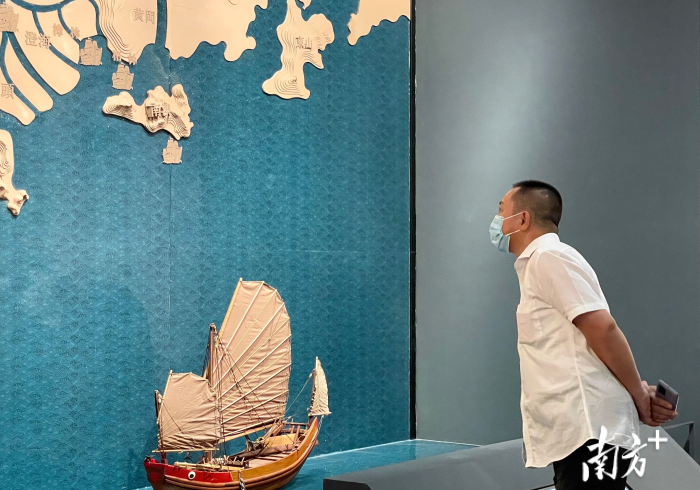 归途三千里,从濠江到天山的文化寻根 归途三千里,从濠江到天山的文化寻根