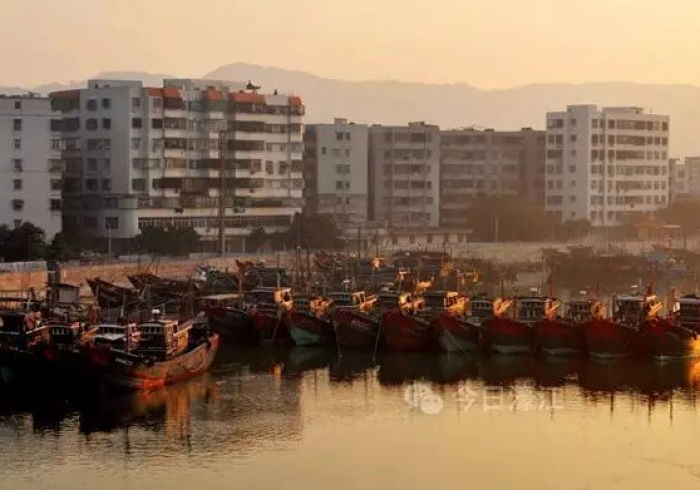 归途三千里,从濠江到天山的文化寻根 归途三千里,从濠江到天山的文化寻根