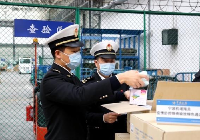 澳门海关,那道重新敞开的门,与疫情留下的无形之痕 澳门海关,那道重新敞开的门,与疫情留下的无形之痕