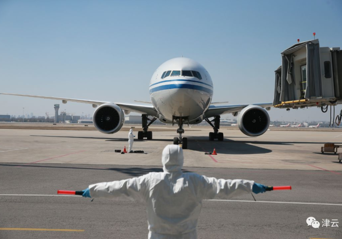 航线上的呼吸,京港航班与疫情时代的生命联结 航线上的呼吸,京港航班与疫情时代的生命联结
