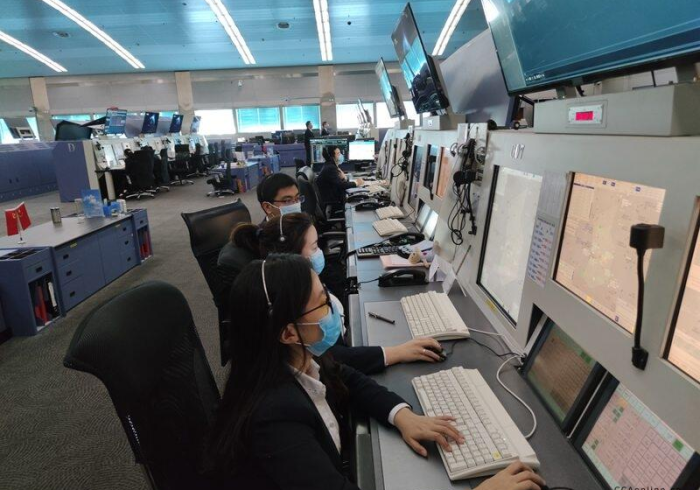 无声的生命热线,北京机场疫情管控中心电话背后的日与夜 无声的生命热线,北京机场疫情管控中心电话背后的日与夜