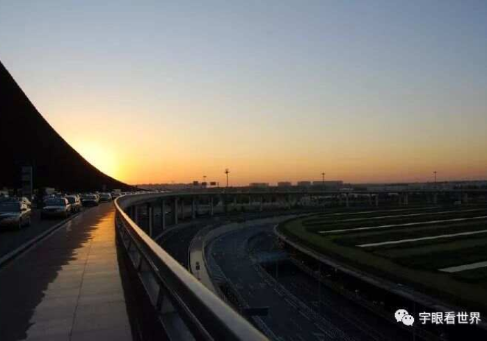 北京机场,国门之盾与归乡之桥 北京机场,国门之盾与归乡之桥