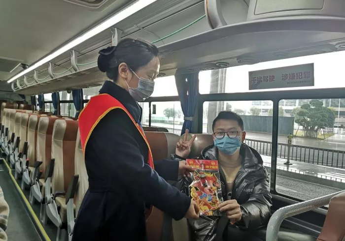 重庆机场对北京乘客的防疫要求,一道流动的健康长城 重庆机场对北京乘客的防疫要求,一道流动的健康长城